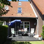With 2 Bedrooms Ferienhaus Carolinensiel