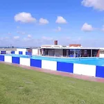 With 2 Bedrooms Carolinensiel