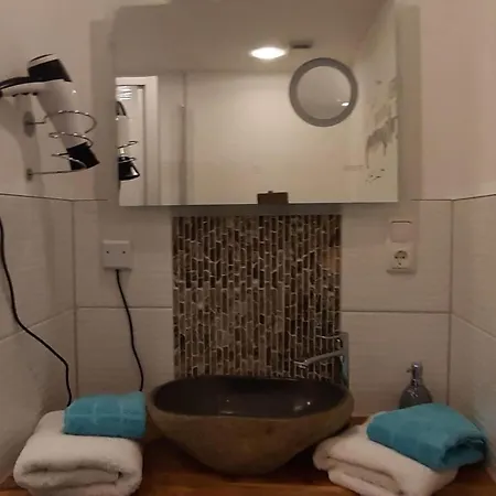 With 2 Bedrooms *